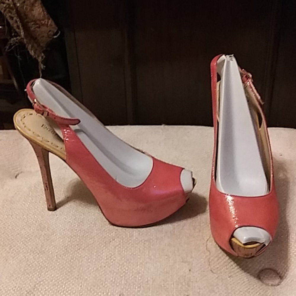 ENZO ANGIOLINI ORANGE SHIMMER CORK SLINGBACK